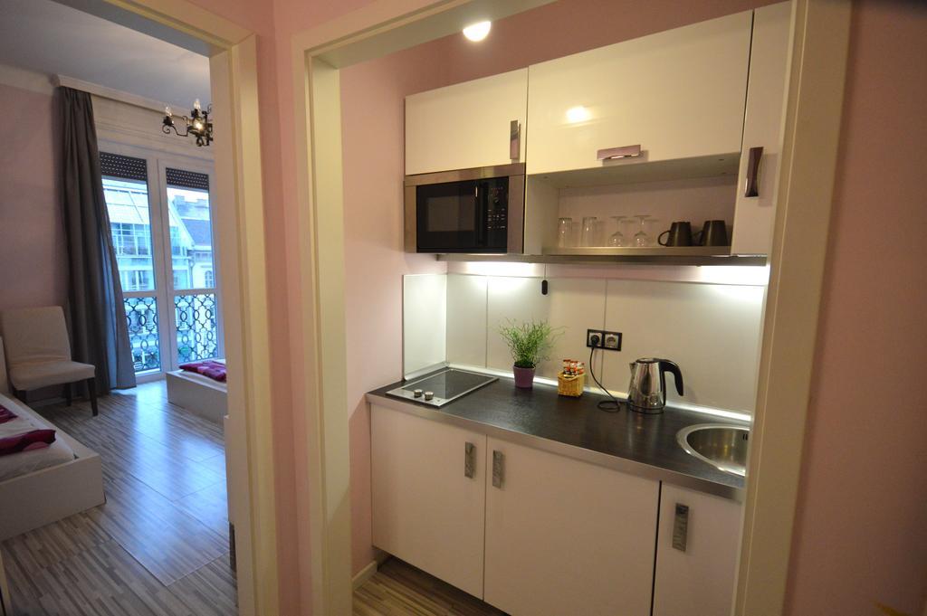 Pulse Jackquaters Apartment Budapest Room photo